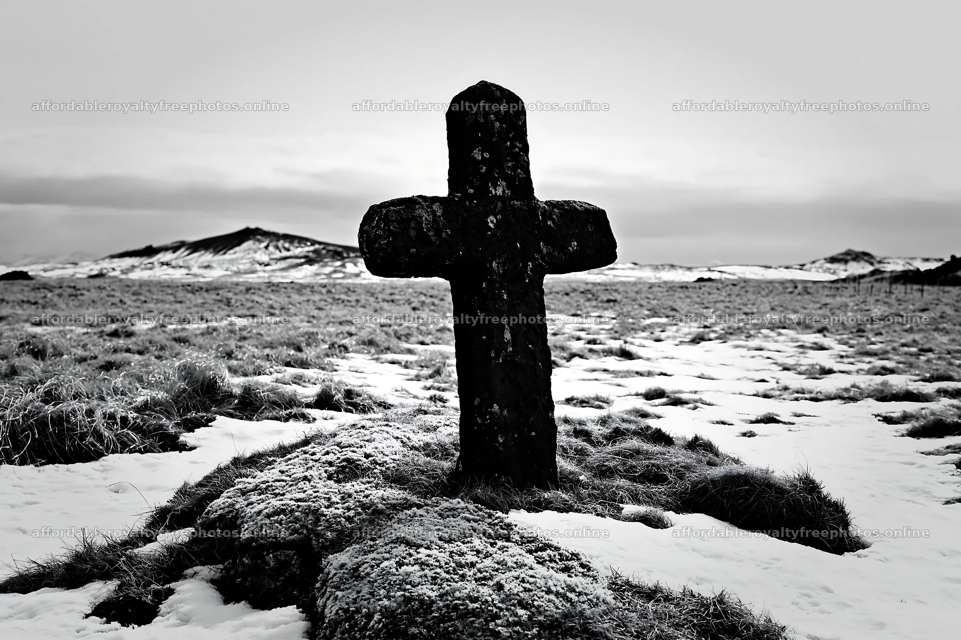 Christian cross in winter meadow with snow – royalty-free photos 9722x6480
