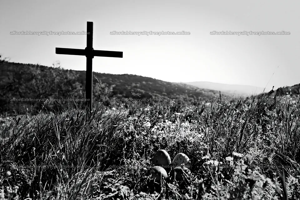 Iron Christian cross overlooking meadow and valley – royalty-free photos 9722x6480